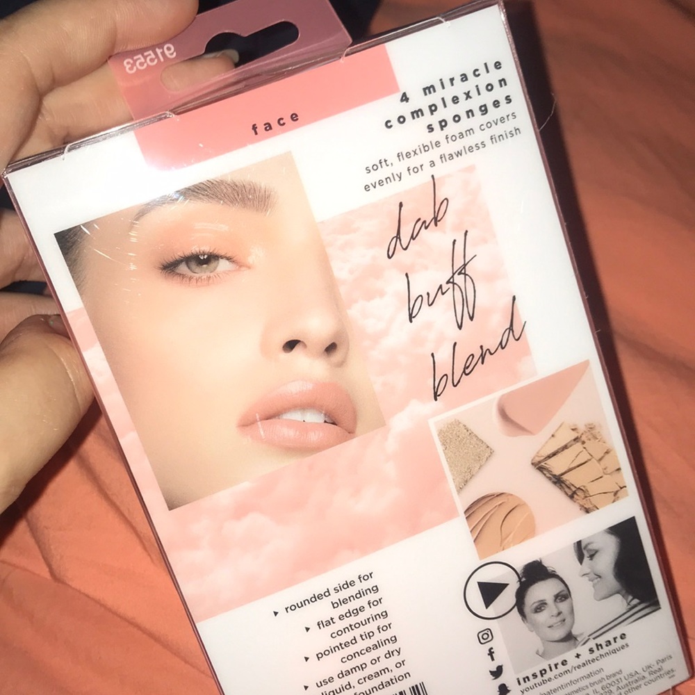 🎈🎈 NEW!! Real Technique sponges!! 🎈🎈 - Picture 3 of 4